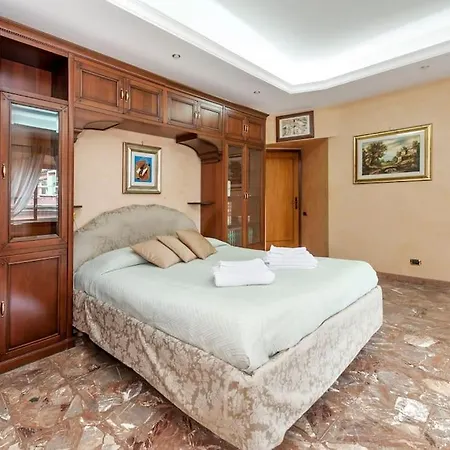 Apartment Domus Patrizia Romana 6 Persone *