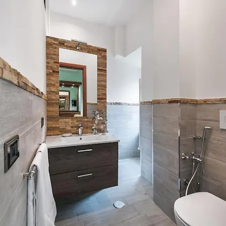 Apartment Domus Patrizia Romana 6 Persone Rome