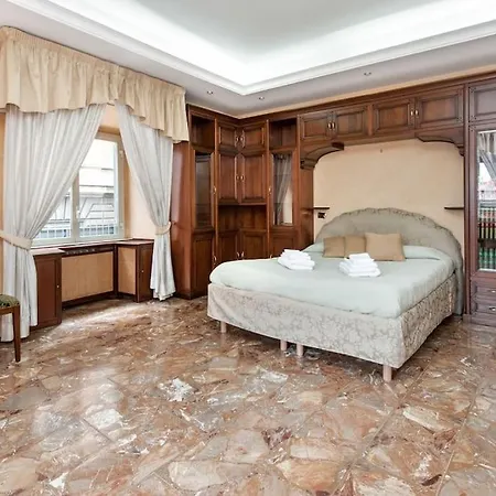 Apartment Domus Patrizia Romana 6 Persone