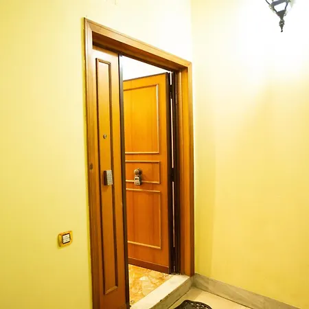 Domus Patrizia Romana 6 Persone
